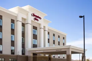Image of Hampton Inn Fairmont