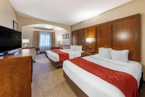 Image of Comfort Suites Near Six Flags Magic Mountain
