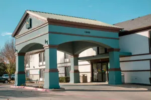 Image of Quality Inn & Suites Irving DFW Airport South