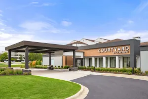 Image of Courtyard by Marriott Detroit Livonia