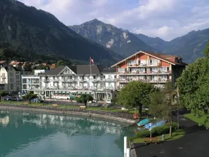 Image of Seiler au Lac