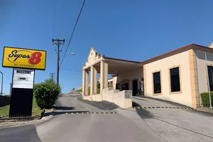 Image of Super 8 by Wyndham Nashville Near Downtown / I-40