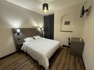 Image of HÔTEL ROYAL MONTREUIL