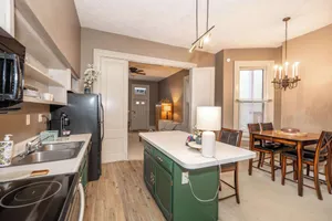 Image of Historic Gem Russell Suite 2