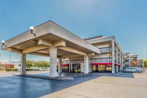 Image of Clarion Pointe Huntsville Research Park