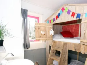 Image of Bungalow With a Tree House box bed on Veluwe
