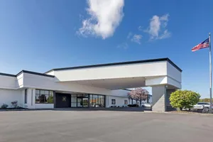 Image of The Lux Hotel & Conference Center, Ascend Hotel Collection