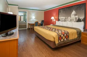Image of Super 8 by Wyndham Little Rock/Otter Creek