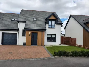 Image of 4-bed House in Elgin, Optional fee for hot tub