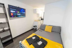 Image of Equipped Studios next to UOB and QE and close to city!