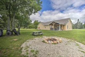 Image of Upstate Hideaway with Hot Tub, 13 Mi to Malone!