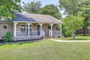 Image of 3 Mi to Boerne Lake: Getaway w/ Deck & Yard!
