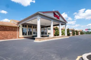 Image of HomeTowne Studios by Red Roof Wilmington - New Castle