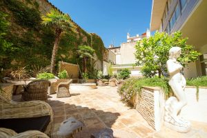 Image of Best Western Premier Le Patio des Artistes Wellness Jacuzzi