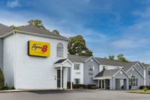 Image of Super 8 by Wyndham Pensacola