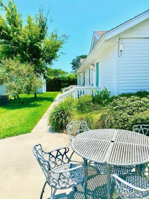 Image of Coast Oaks Cottage 4 1 Bedroom Cottage by RedAwning