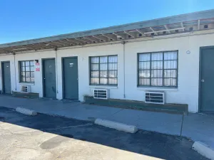 Image of Carl's Motel