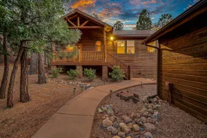 Image of Show Low 'a-to-z Cabin' With Deck & Gas Grill!
