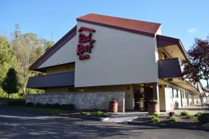 Image of Red Roof Inn St Clairsville - Wheeling West