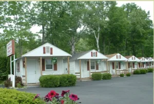 Image of Seven Dwarfs Motel & Cabins