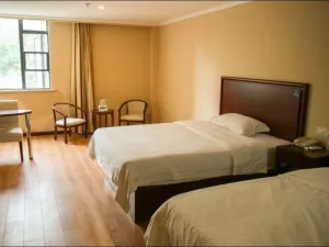 Image of GreenTree Inn JiangSu ZhenJiang DingMao Industrial Park WoDe Square Express Hotel