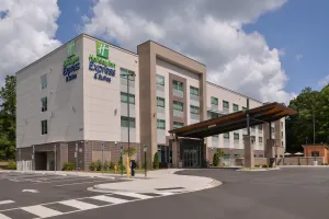 Image of Holiday Inn Express & Suites Charlotte - Ballantyne by IHG