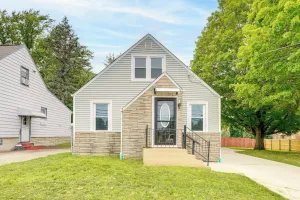 Image of 3 Mi to Dtwn Youngstown & Ysu: Family Home w/ Yard