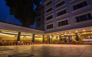 Image of Comrade Inn