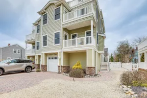 Image of Long Beach Island Townhome w/ Rooftop Deck & Grill