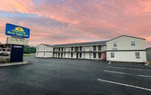 Image of America's Best Value Inn Lancaster