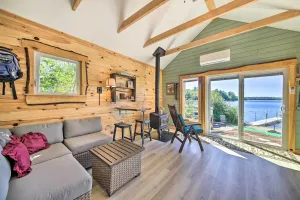 Image of Quaint Oakland Getaway on East Pond Lake!