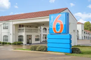 Image of Motel 6-Canton, TX