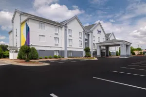 Image of Spark by Hilton Smithfield I-95