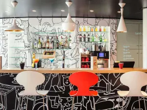 Image of ibis Saint Quentin en Yvelines - Vélodrome