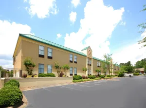 Image of Best Western Plus Edison Inn