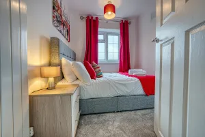 Image of Modern 3 Bedroom 2 Bath House with Parking by 360Midlands Wednesbury, Birmingham