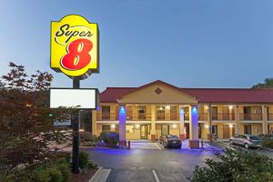 Image of Super 8 by Wyndham Decatur/Dntn/Atlanta Area