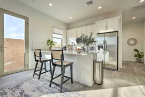 Image of Phoenix Casita: 2 Mi to State Farm Stadium!