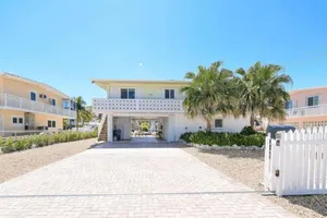 Image of Holly s Hideout in Islamorada