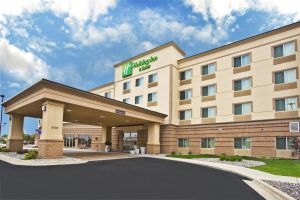 Image of Holiday Inn & Suites Green Bay Stadium by IHG