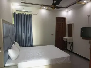 Image of Dove Inn Hotel wahdat road