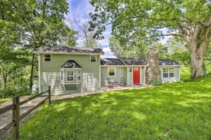 Image of Our Lakeside Retreat with Deck on Lake Herrington!