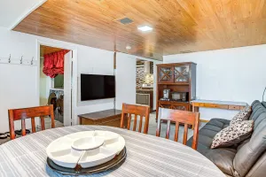 Image of Aurora Abode: 7 Mi to Dtwn Denver!