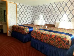 Image of Town House Motor Inn