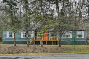 Image of Kayaks, Electric Bicycles Greentown Hideaway!