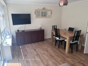Image of Spacious 2-bed Apartment in Hornchurch