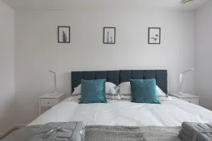 Image of Milton Keynes Close to Station 6 bed Free Parking