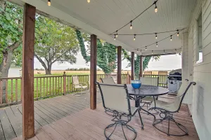 Image of Countryside Cottage with Large Yard Near Topeka