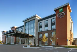 Image of Holiday Inn Express & Suites - Milwaukee - Brookfield by IHG