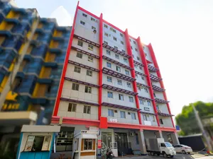 Image of RedDoorz at Crowne One Condo